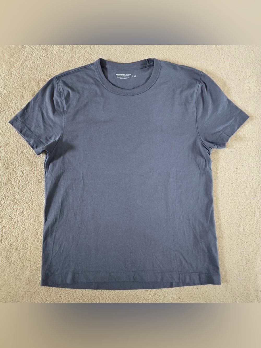 Abercrombie & Fitch Men's Classic Polished Cropped Tee in Charcoal Blue